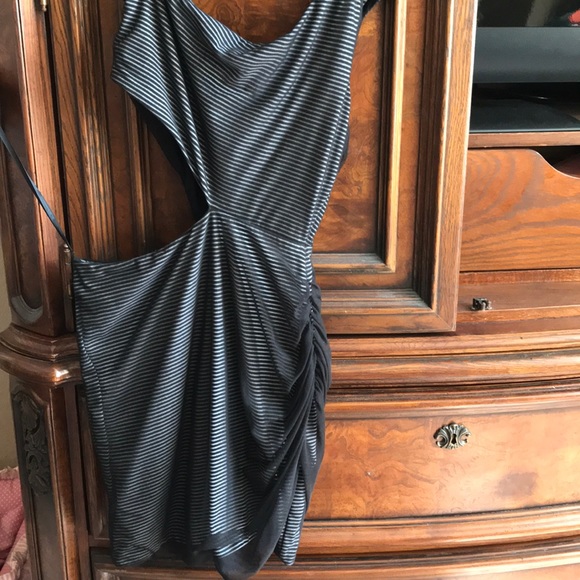 black and white stripped dress - BCBGeneration - Picture 2 of 4